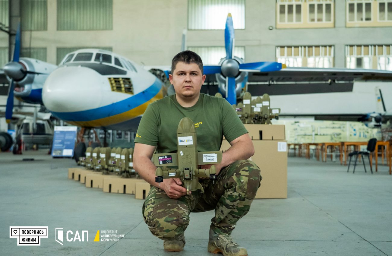 Передача техніки та обладнання військовим